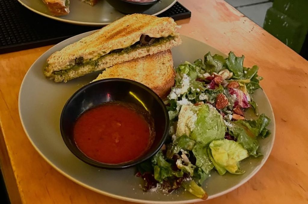 Sándwich de pesto
