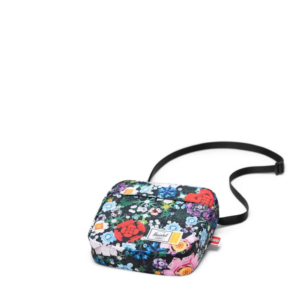 Herschel y LEGO se unen en una nueva colección de mochilas y accesorios para el regreso a clases, fusionando los icónicos diseños de HerschelHerschel y LEGO se unen en una nueva colección de mochilas y accesorios para el regreso a clases, fusionando los icónicos diseños de Herschel