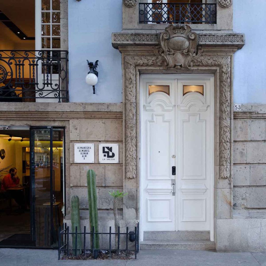 La Guía Michelin presentará su primera Selección Global de Llaves Michelin en París, reconociendo a los hoteles más destacados del mundo.