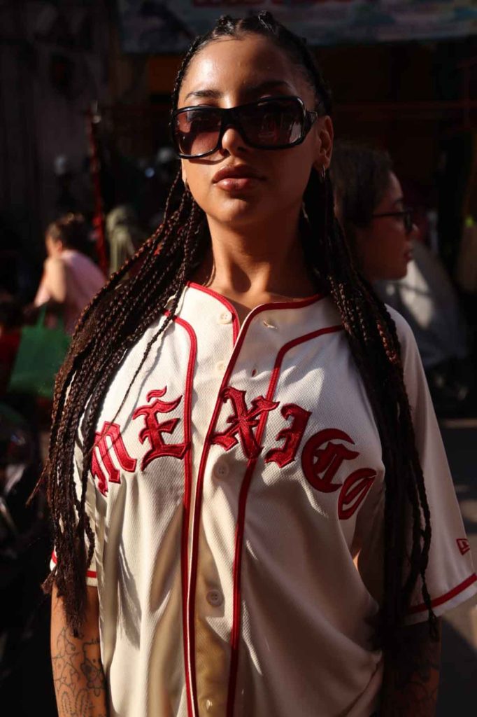 Champion lanza Born x Raised x Diablos Rojos, una colección que fusiona la tradición beisbolera mexicana con el estilo urbano de Los Ángeles.