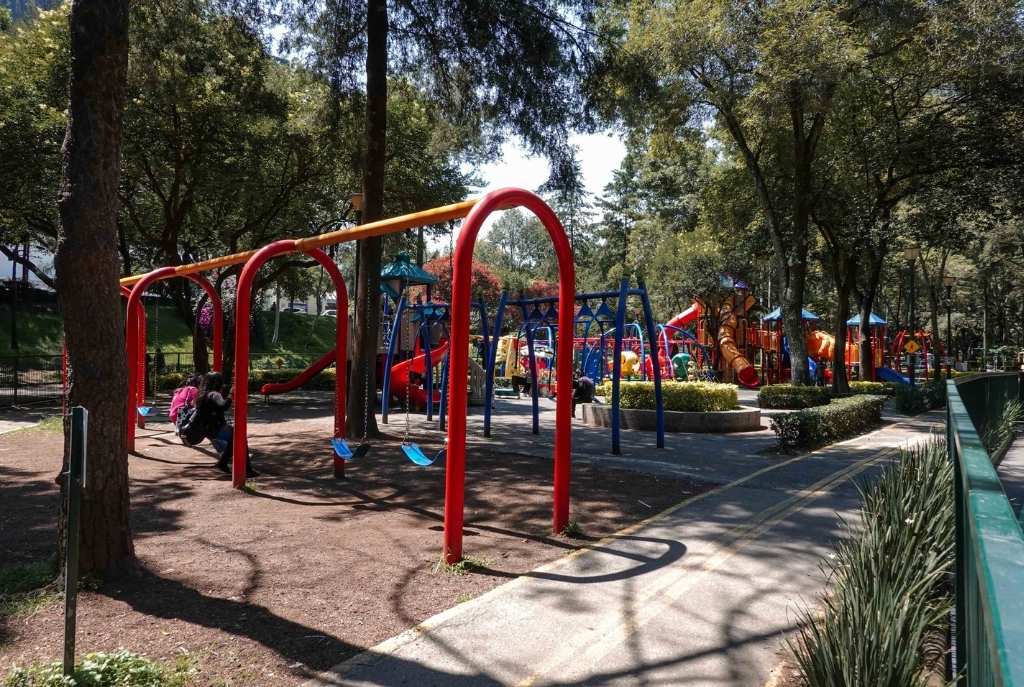Parques con áreas de juego para niños en CDMX: Diversión al aire libre para toda la familia 1