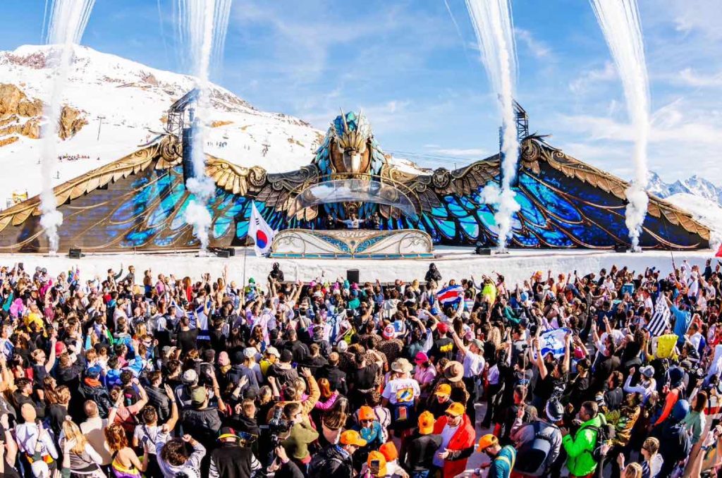 Tomorrowland 2025 incendio escenario principal Mainstage posible cancelación