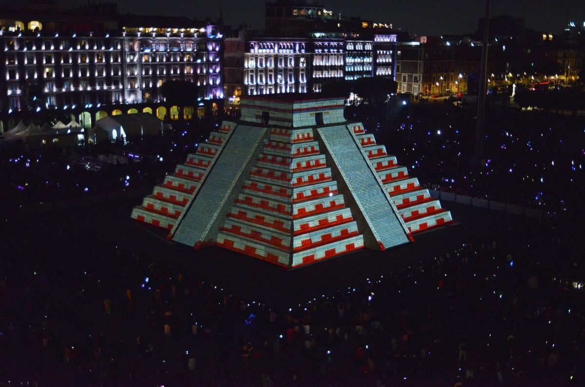 Proyectan la historia de Tenochtitlan con videomapping monumental en CDMX ¡GRATIS!