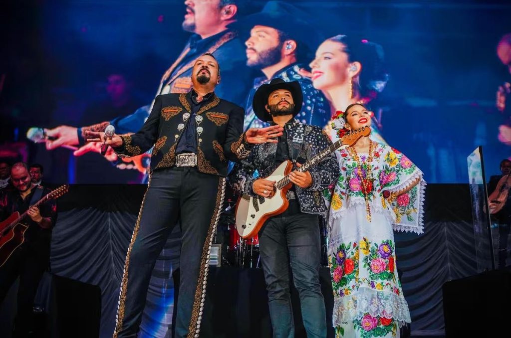 Ángela Aguilar y Pepe Aguilar concierto gratis por 15 de septiembre Día de la Independencia Guadalajara 2025