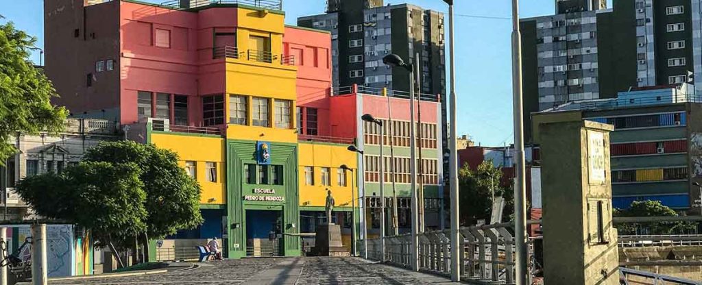 Descubre Buenos Aires en primavera: jacarandás en flor, gastronomía de lujo, tango vibrante y eventos culturales te esperan en Argentina