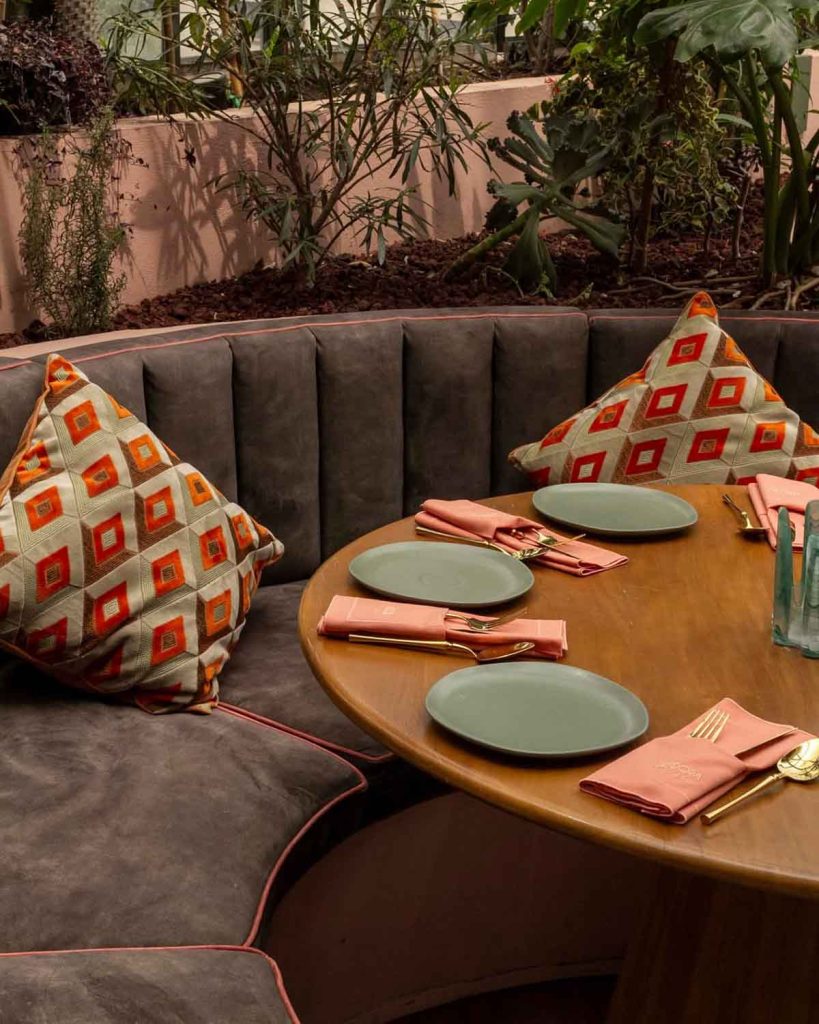 OpenTable lanza "Concierge", inteligencia artificial que brinda info de 60,000 restaurantes. Su objetivo es facilitar la reservación.