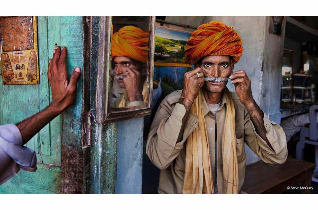 Charla y convivencia con Steve McCurry, multipremiado por World Press Photo, visita el Museo Franz Mayer 