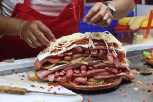 ¿Cuántas tortas puedes comprar con $500 en la Feria de la Torta 2025?