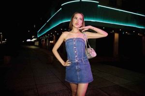 Domelipa y American Eagle se unen: Descubre la colección que encenderá tus fiestas