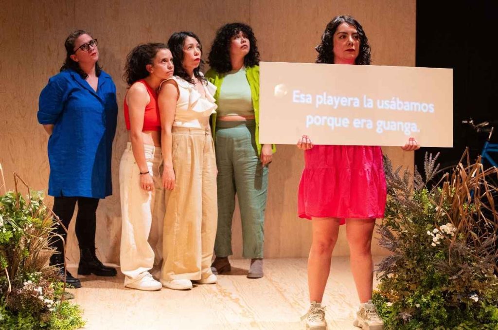Esto no es lo que parece: obra de teatro que cuestiona la violencia estética
