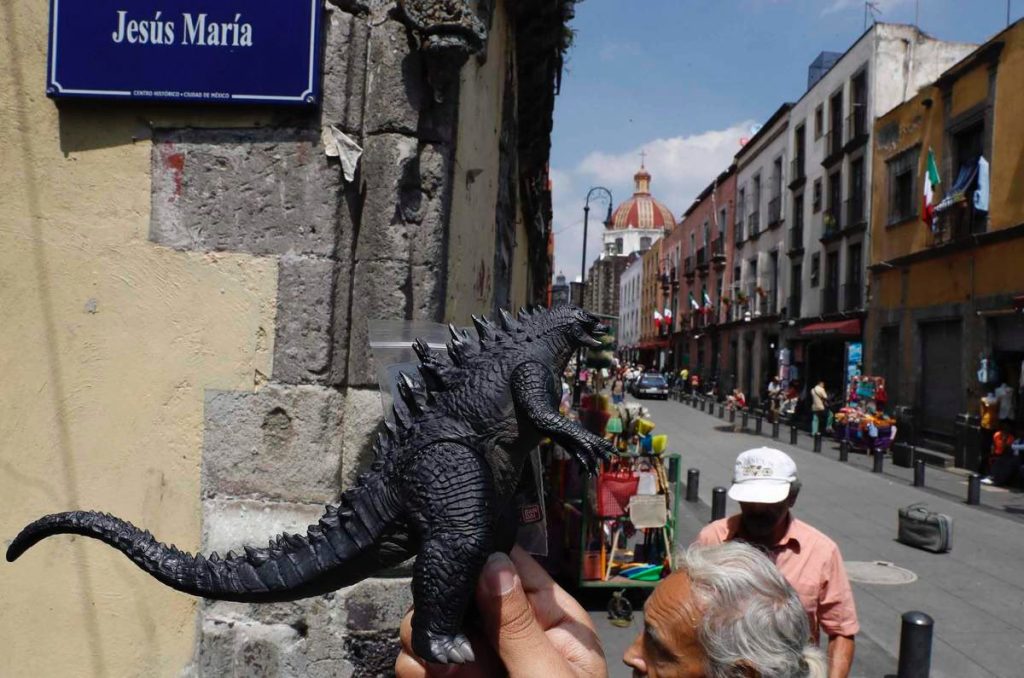 Godzilla x Kong Supernova grabaciones en Paseo de la Reforma y Bellas Artes CDMX