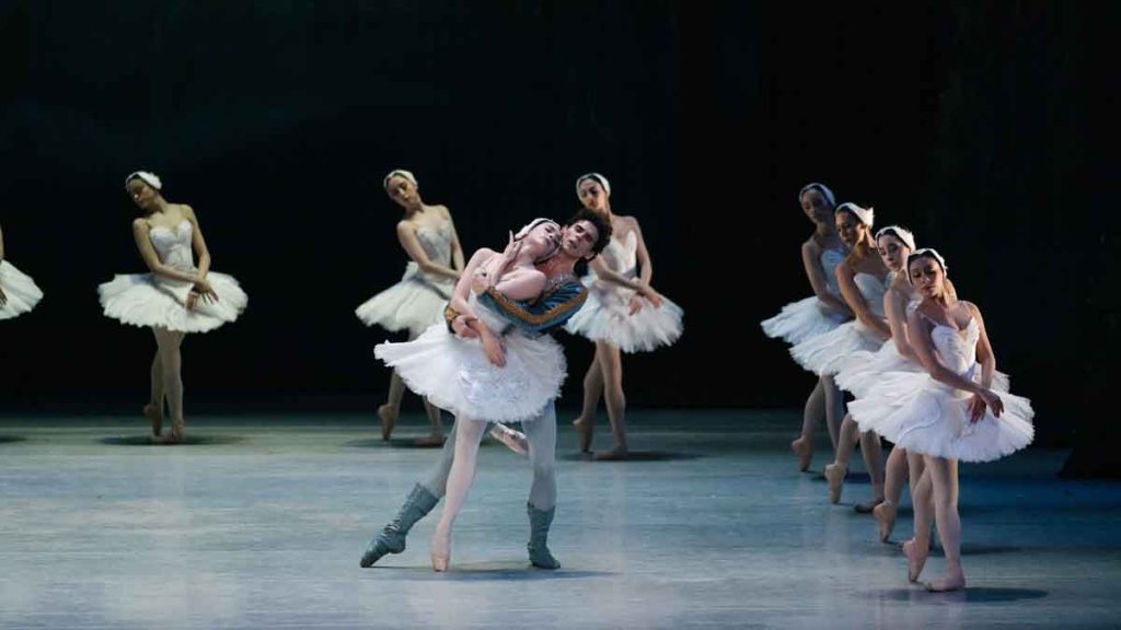 La Compañía Nacional de Danza presenta su versión de Lago de los cisnes en el Auditorio Nacional. Una única función imperdible