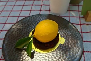 Nami Neko: cafecito de barrio con postres divertidos en la Doctores
