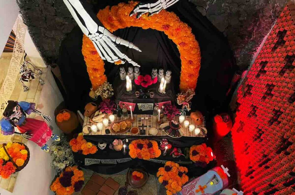 Ofrenda de Día de Muertos Mexskeletons