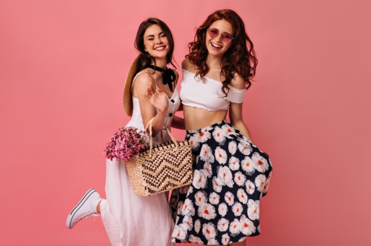 Plan fashion para salir con amigas, ¡SHEIN pone la casa!