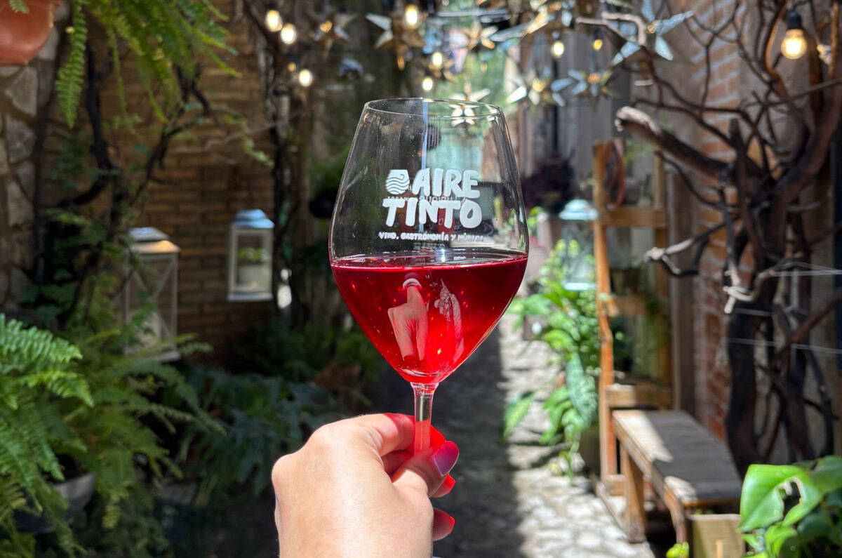 Aire Tinto 2025: un brindis entre vino, gastronomía y música en Val’Quirico