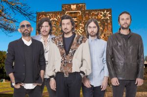 ¡Zoé presenta cabinas en CDMX para escuchar su nueva canción!