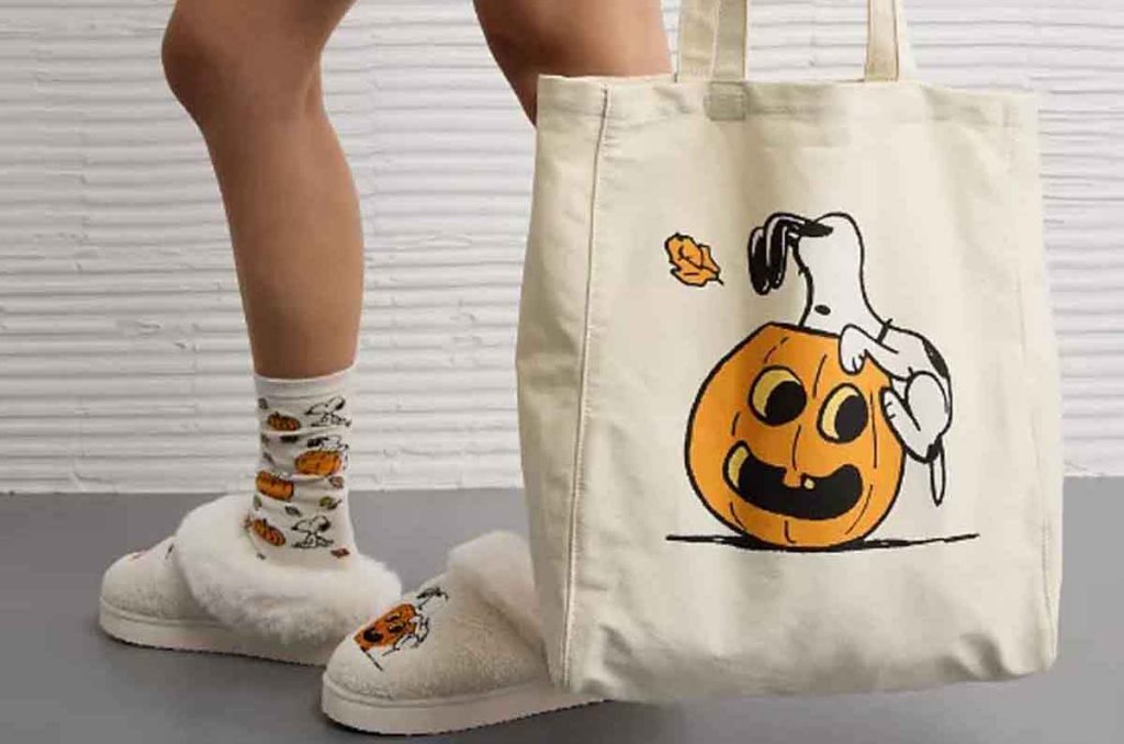 Halloween x American Eagle: Mickey, Snoopy y ropa de terror