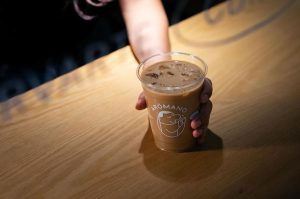 Coffee Rave llega a Arómano: disfruta música electrónica y café con entrada libre en CDMX