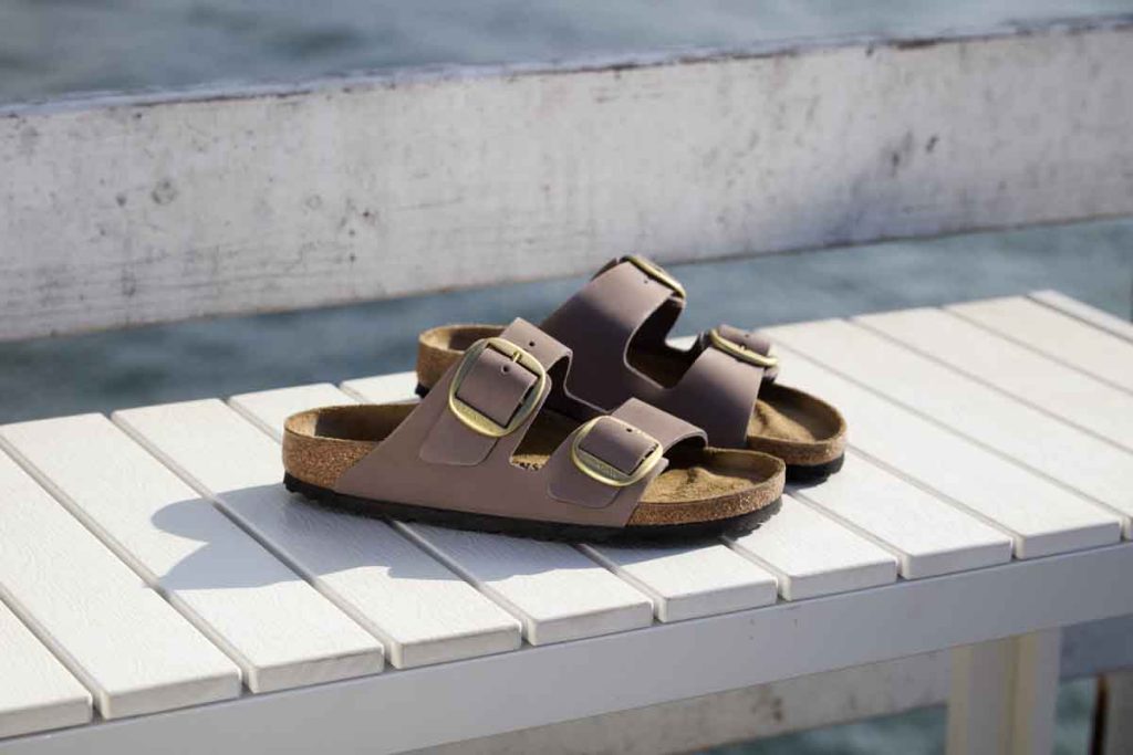 Birkenstock presenta su colección otoño-invierno 2025. La marca evoluciona su icónica hebilla, la Big Buckle