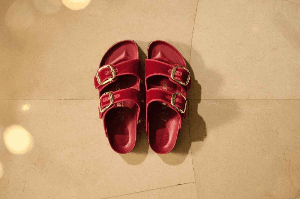 Birkenstock presenta su colección otoño-invierno 2025. La marca evoluciona su icónica hebilla, la Big Buckle