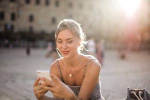 6 celulares destacados en la gama media que debes considerar