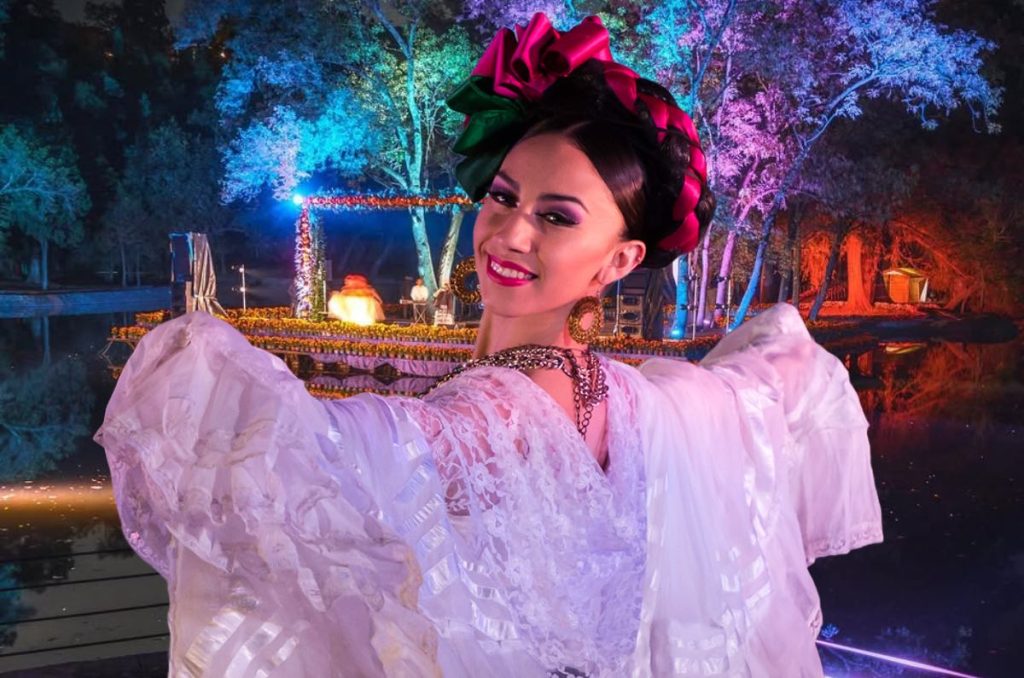 Día de Muertos Ballet de Amalia Hernández show en Lago del Bosque de Chapultepec CDMX 2025