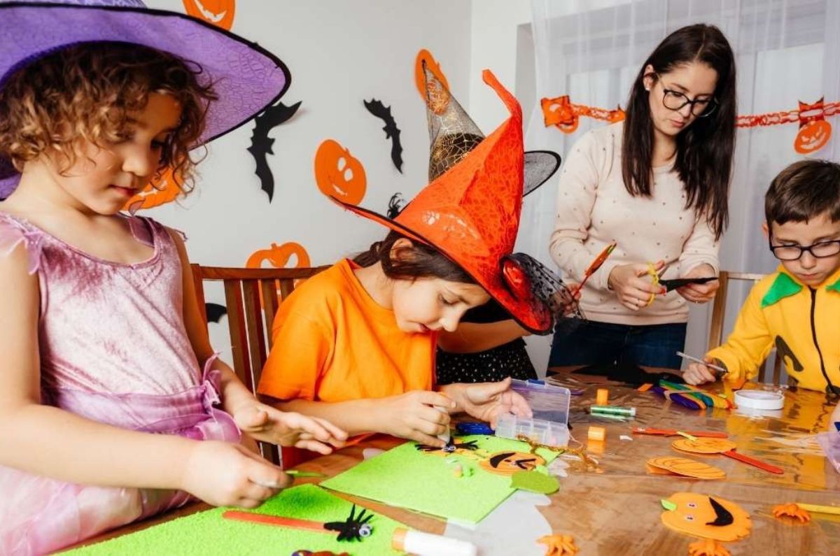 Pinta una Frida Kahlo y come pan de muerto en estos talleres de FridArt