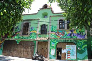 Expo colectiva “Jardín del arte”: más de 30 artistas en el Faro Indios Verdes