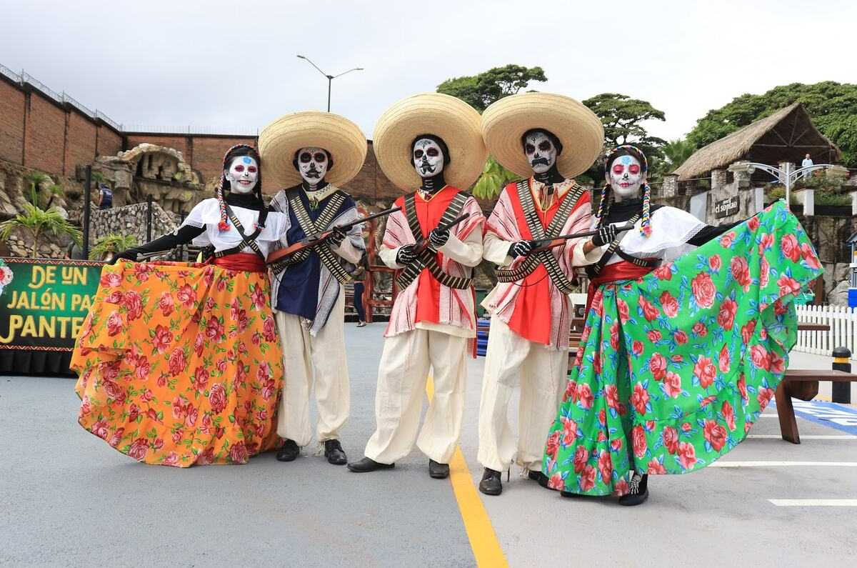 Orizaba celebra el Día de Muertos 2025 con desfile y festival cultural