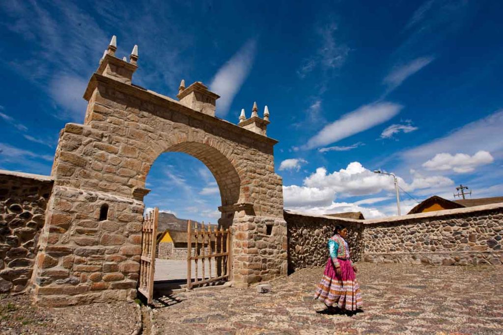 Conoce cinco pueblos turísticos de Perú que te invitan a vivir una experiencia inmersiva en la cultura, la gastronomía y la naturaleza.