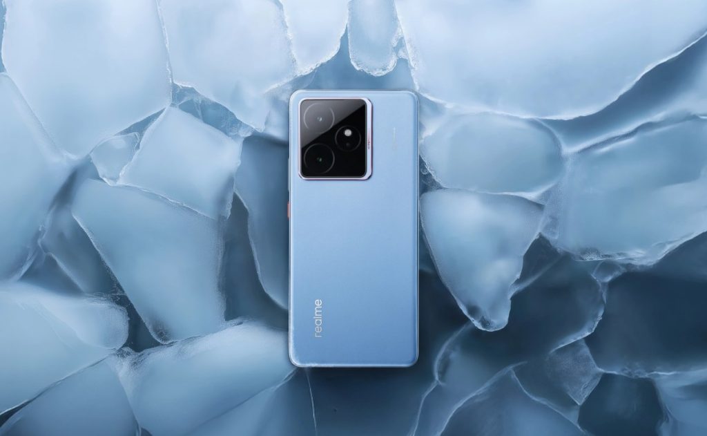 Realme GT 7 sobre unos hielos.