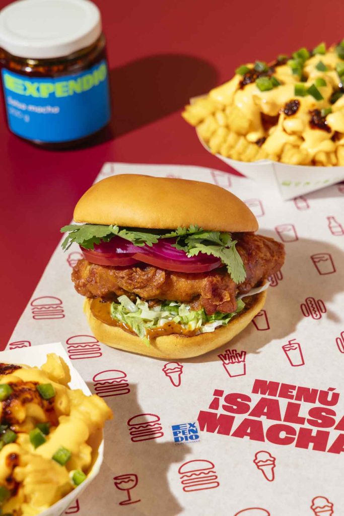 Shake Shack lanza su nuevo menú de tiempo limitado con salsa macha. Disponible en todas sus sucursales, checa las fechas