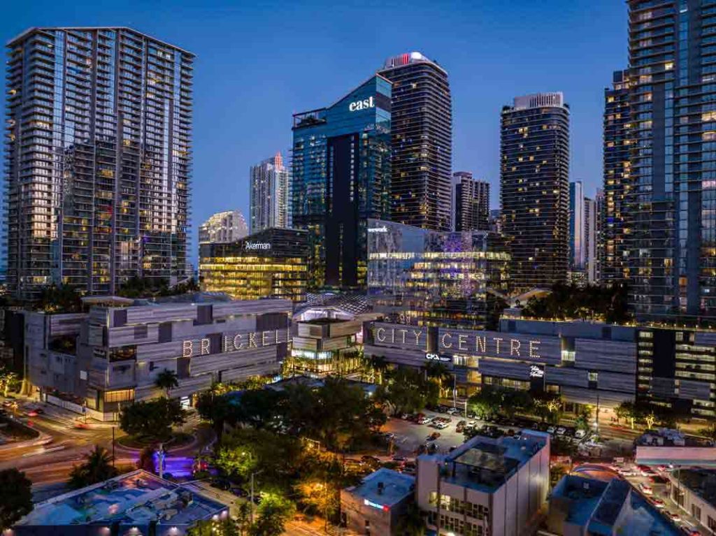 Descubre las ciudades clave para el shopping de otoño. Vive la moda, gastronomía y cultura en Nueva York, Madrid, Miami y Londres.