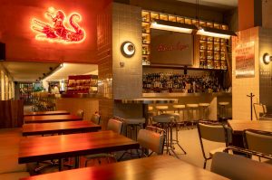 Barra Lupe llega a la Roma con garnachas, tacos y coctelería mexicana