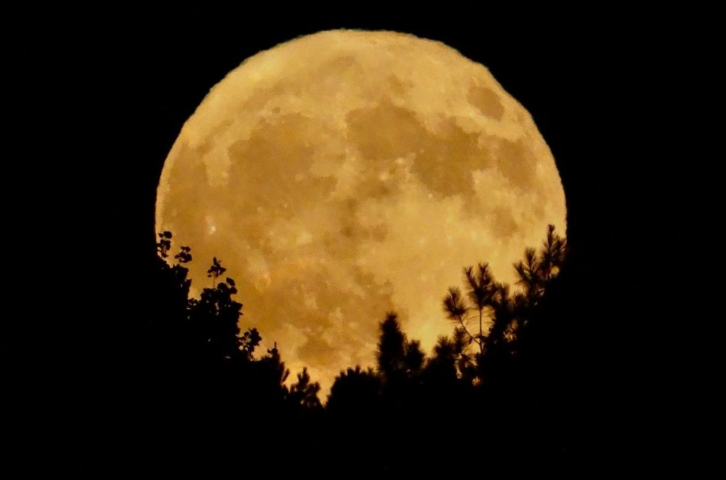 calendario astronómico de octubre 2025: superluna