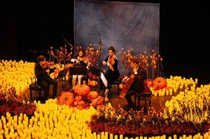 Día de Muertos con música y velas en un concierto especial de Candlelight