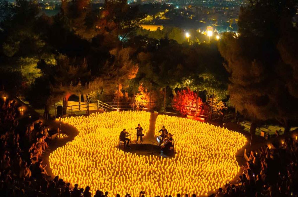 Candlelight en Día de Muertos: Un cuarteto de cuerdas interpreta música mexicana y clásicos del cine a la luz de las velas.