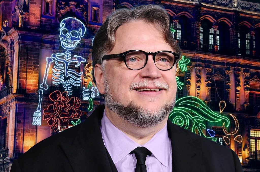 Día de muertos "Entre ánimas y sombras" Zócalo CDMX proyección gratis de Cronos por Guillermo del Toro