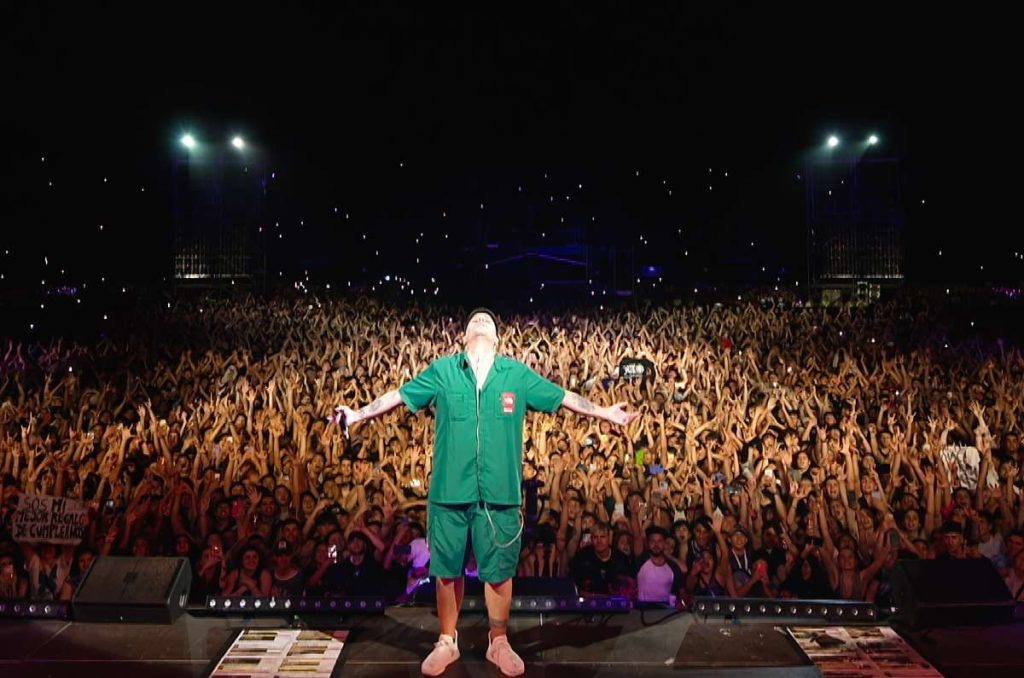 Frame del documental Rockstar: Duki desde el fin del mundo, de Netflix.
