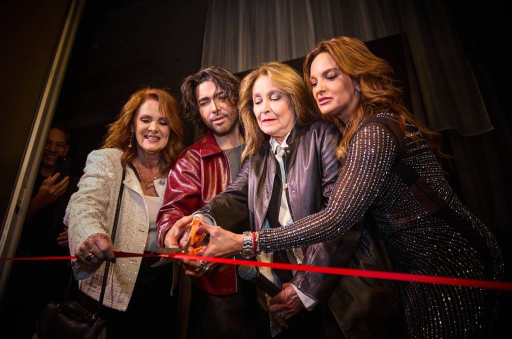 “Las Formas del Alma” de Uriel Santana: la exposición que desnuda la esencia de las celebridades llega a CDMX 1