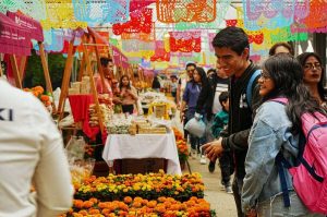 El Festival de Flores de Cempasúchil llena de color Paseo de la Reforma ¡Visítalo!