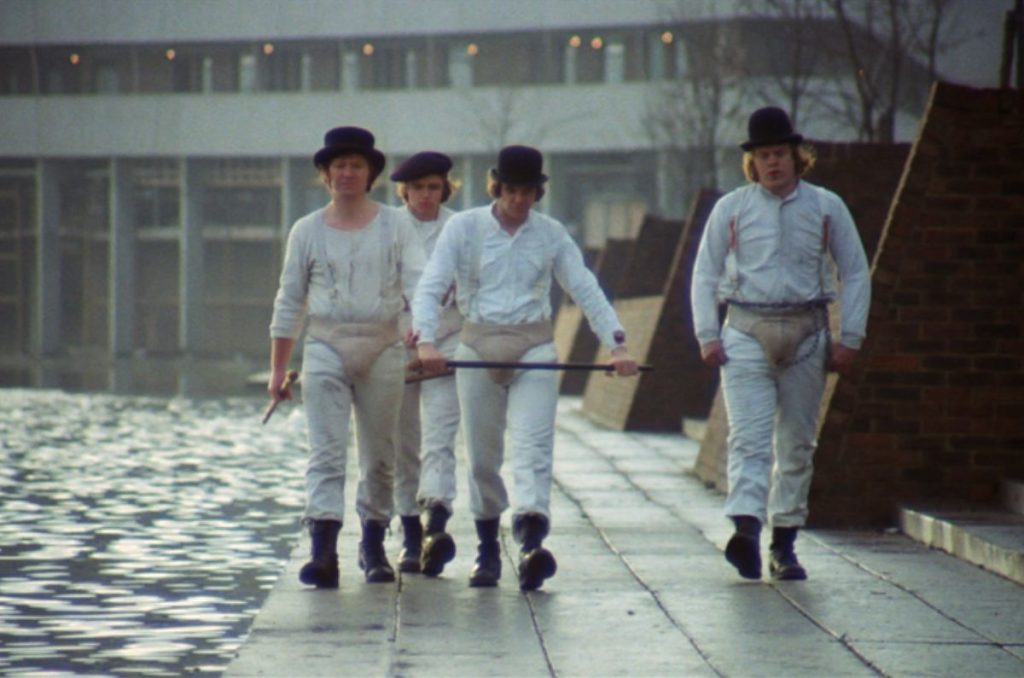 La Naranja Mecánica, versión teatral, desata su caos en Querétaro 1