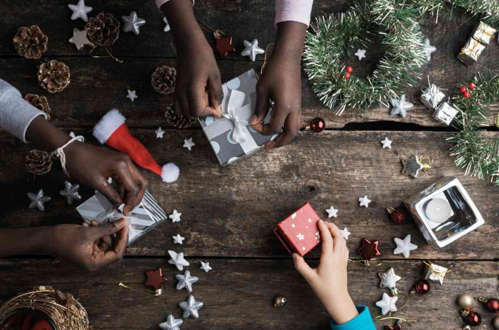 Llega al MUJAM el Intercambio Navideño de Stickers: un plan ideal para esta temporada