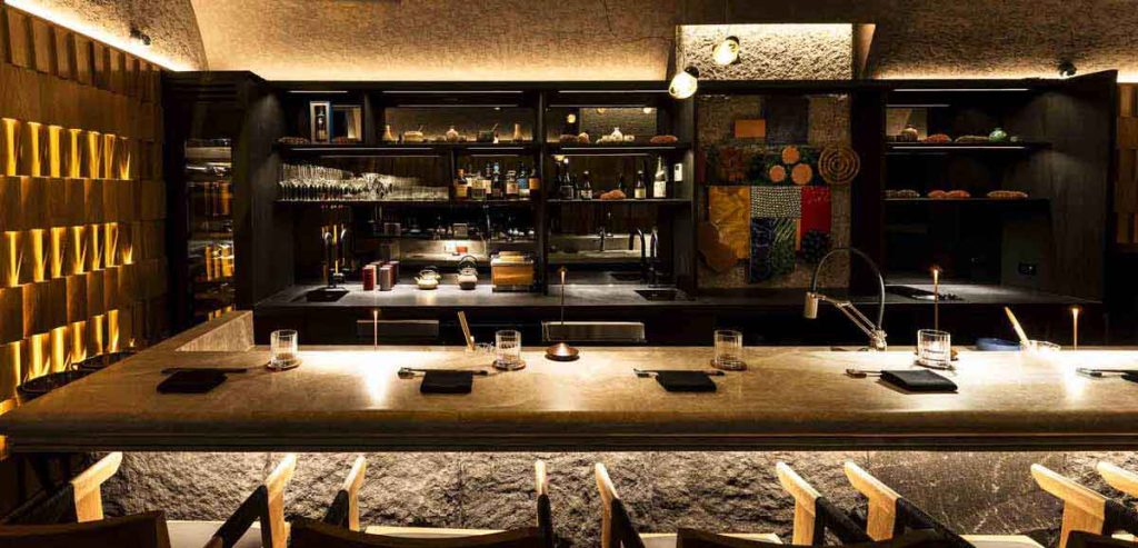 OMA, experiencia omakase del Four Seasons Hotel Mexico City, ganó el DNA Paris Design Award 2025 en la categoría Diseño de Interiores.