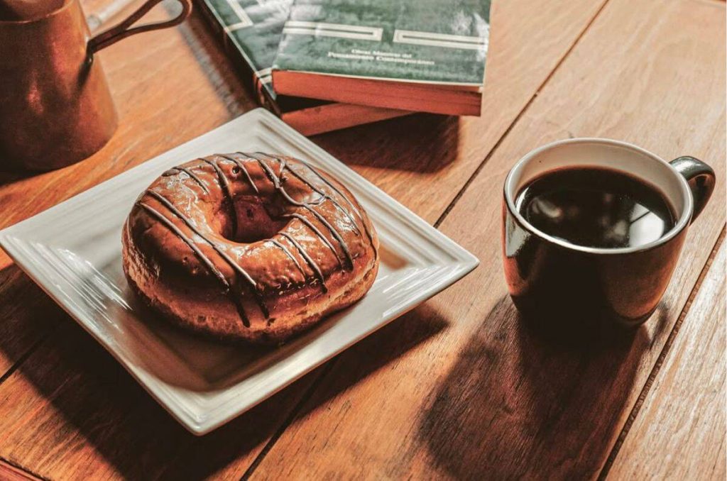 CAFEÍNA llega a Verdecito Café: coffee party