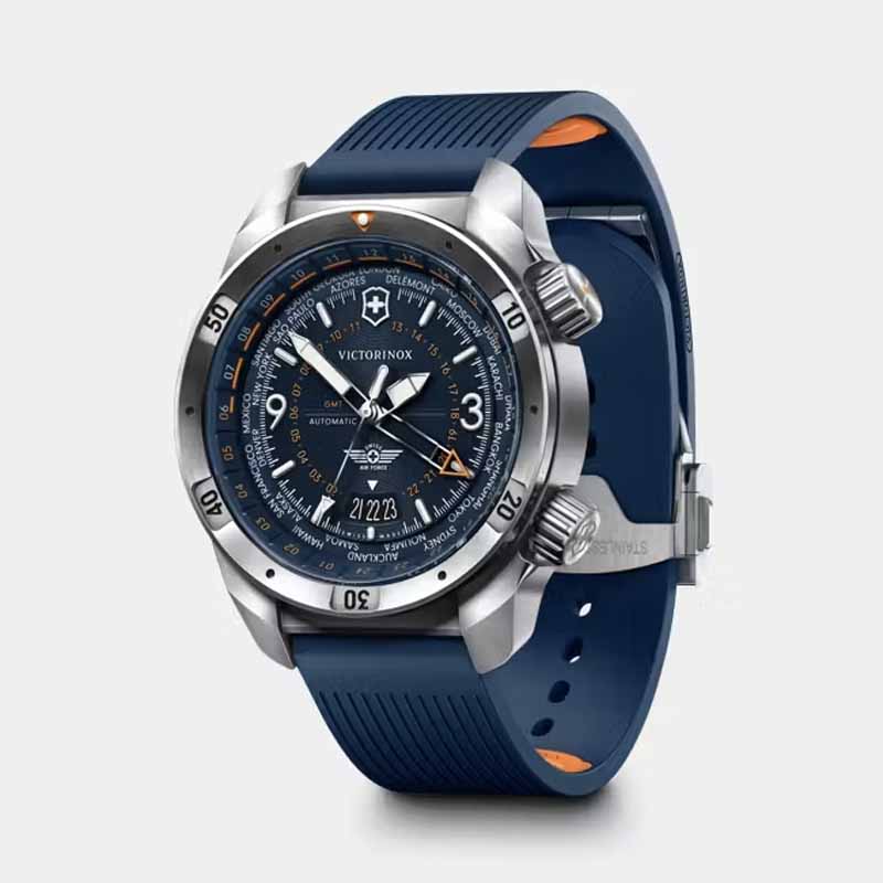 Victorinox presenta un dúo infalible de viaje: el reloj Air Pro Automático, con triple huso horario, y el bolso Altmont Modern 2-Way, transformable y reciclado.