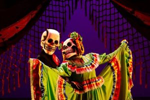 Viva la muerte: Show de Día de Muertos en el Teatro Esperanza Iris
