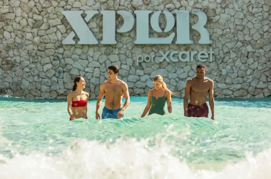 Vacaciona en la Riviera Maya: relájate en Xel-Há o vive la aventura en Xplor 7