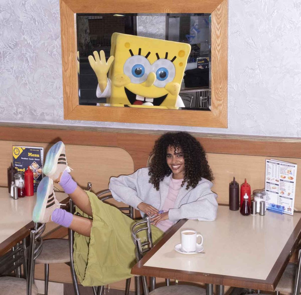 Adidas rinde homenaje al personaje más querido de Fondo de Bikini y a su mejor amigo con ediciones de lujo del Stan Smith y Superstar II.